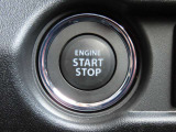 プッシュスタートスイッチを押すだけでエンジンを始動させることができます。