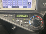 【オートエアコン】一度お好みの温度に設定すれば、車内の温度を検知し風量や温度を自動で調整。暑い…寒い…と何度もスイッチ操作をする必要はありません。快適な車内空間には必須の機能ですね♪