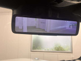 すべての車両を2年間の走行距離無制限保証(メーカー保証)を付帯して販売致しますので、ご納車の後も安心が続きます。全国のメルセデス・ベンツ工場でどこでも保証修理OKです!