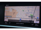 見やすいレイアウトに用意されたナビゲーションは大容量のHDDタイプです 地図データは詳細まで確認することができ、渋滞情報などの表示もスムーズです