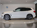 【BMWのxDrive】xDriveはいかなる状況下でも安定した走りを実現しています。 これによりストレスなく運転できることはもちろんのこと、安全性能も向上しています。