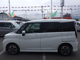 リヤガラスはスモーク加工となっております。強い紫外線やプライバシーから車内をお守り致します。