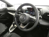 各種操作スイッチなども使いやすく配置されている運転席です