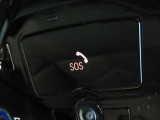 SOSコール/エアバックが展開するような深刻な事故において、自動でSOSコールを発信します。車内で急病人が出るような緊急時は、手動で発信可能です。