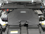 Audi 認定中古車保証は、エンジンやギアボックス・ブレーキ等の主要部品を含み、距離無制限(期限は車種により異なります。)有償で延長保証+1年を設定。