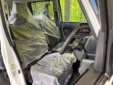 運転席シート廻りは使用感も少なく、良好な状態となっています。丁寧に使われていたことがよくわかりますね。