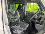 もちろん車内はキレイです♪よりクリーンな状態をキープしたいお客様には『ナノゾーンコート』がおすすめ!新型コロナウイルス対策や、除菌・消臭に効果を発揮し多くの方にご好評いただいております。