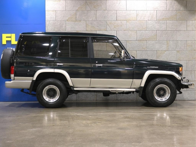 トヨタ ランドクルーザー70 4.2 ZX ディーゼル 4WD の中古車詳細