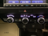 オートエアコンは、簡単操作で快適温度に調整してくれます。