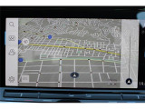 SSDナビ、通信モジュール、MP3/WMA再生、Bluetoothオーディオ/ハンズフリーフォン、App-Connect、ジェスチャーコントロール搭載。