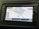 ●純正ナビ:一体感のあるナビは、高級感ある車内を演出してくれます。オーディオ機能も充実しておりますので、運転もより楽しめます♪