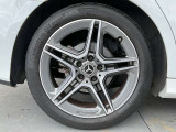 ■純正18inアルミホイール/輸入車専門・国産車専門・バイク専門メカニックも在中しておりますので、整備だけでも依頼したいというお客様へのニーズもお答えいたします!