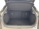 【トランク】積み込みやすくて、たっぷり積める荷室です。シートアレンジできるものは、乗車人数と荷物の量や大きさによってシートを動かすことができるので、より快適なドライブが可能です!