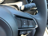 全車速追従機能付(MRCC)アクセルを離しても前方の車に合わせて走行ができます。