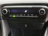 フロントオートエアコン付きです。