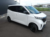 モーターの力で軽自動車とは思えないほど力強い走りができます。