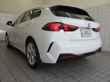 BMW認定中古車は、ドイツ本社と同様の教育・訓練を受けたBMW専門のメカニックが100項目以上のポイントを徹底的にチェックし、整備したうえでご納車させていただきます。