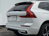 ◆バック/万が一を考え、安全性を重視する方に選ばれているVOLVO車。ドアを開閉するとその重み・厚みに驚くはず