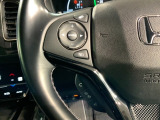 ステアリングにオーディオ操作スイッチが付いています。オーディオ画面に直接タッチしなくても操作が出来ますので、運転に集中できます。