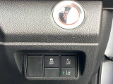 こちらの車両はホンダセンシングや横滑り防止装置などの安全支援装置が装備されてますよ!(^^)!