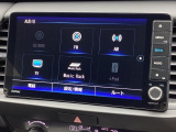 ホンダ純正9インチインターナビは画面が大きくて見やすいですよ〜(^^♪地デジ対応でCD録音やDVD、Bluetoothにも対応してますよ(^^)/