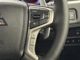 【レーダークルーズコントロール】従来のクルコンの機能に加え、先行車に接近すると、安全な車間距離を保ちながら先行車の車速に合わせ追従するシステム。