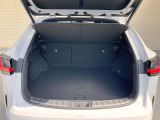 ■リアシートを倒せば、広いラゲージスペースが確保できますので、荷物の多い時は便利です!