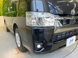 【LEDヘッドライト】悪天候や夜間走行時も良好な視界を確保し安心して運転できる高輝度LEDヘッドライトを装備!点灯速度が早く、消費電力も抑えられています。