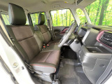 運転席シート廻りは使用感も少なく、良好な状態となっています。丁寧に使われていたことがよくわかりますね。