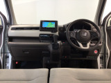 【前方視界】開放的な前方視界!運転がしやすく疲れにくいです♪窓が大きく、見通しがとっても良いおクルマですよ♪