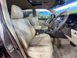 運転席シート廻りは使用感も少なく、良好な状態となっています。丁寧に使われていたことがよくわかりますね。