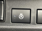 【ステアリングヒーター】冬場の寒い日に手がかじかみながら運転するのはツライですよね。でも、これがあれば安心です!ハンドルのグリップ部がじわっと暖かくなって心までポカポカします。