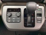 電子パーキングブレーキ搭載でオートブレーキホールドも装備(^^)/信号待ちなどで重宝しますよ〜(*^_^*)