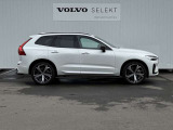 ◆サイド/流麗なプロポーションはVOLVO車の真骨頂。「美しいものと共にありたい」というオーナーの願いを満たします