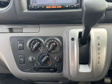 【運転席操作部】運転に役立つ機能ばかり!快適なドライブにしてくれること間違いなし!!