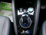 シフトも操作しやすく、快適な運転をサポートしてくれます!!