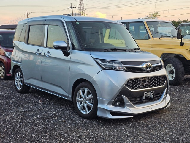 タンク 1.0 カスタム G 4WD 