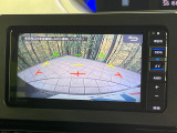 【バックカメラ】駐車時に後方がリアルタイム映像で確認できます。大型商業施設や立体駐車場での駐車時や、夜間のバック時に大活躍!運転スキルに関わらず、今や必須となった装備のひとつです!