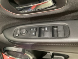 パワーウインドウは運転席でドア4枚とも上下の操作ができるようになっています。子供さんが勝手に操作できないようにロックすることも可能です。