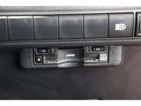 高速道路の利用時に便利なETC。料金所での停車や小銭を探す手間がなくなり快適です♪見た目もすっきりとしたビルトインタイプを装備しています。