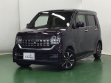 ボディーやインテリアは専門スタッフが一台一台丁寧に磨き、クリーニングしています