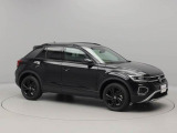 LEDマトリックスヘッドライト「IQ.LIGHT」を搭載。フロントカメラで対向車や先行車を検知し、LEDを個別に点灯・消灯の制御をすることで、配光を可能にした最新のヘッドライトシステムです。