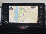 トヨタ純正ディスプレイオーディオ。アンドロイドのスマートホンならBluetooth接続で地図や音楽等ご利用できます。