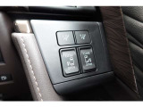【エグゼクティブ・ラウンジ標準装備】おもてなし運転席スイッチ(パワースライドドアの開閉にセカンドシートをニュートラス状態に戻すことが出来ます)