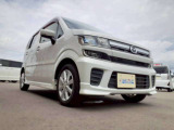実際に運転席に座り、装備に触れたりエンジンをかけてみて頂くことも可能です!その際はスタッフまでお気軽にお声がけください♪