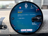 MINI純正カーナビになります。Bluetooth接続、電話ハンズフリー・USBなど機能多彩