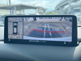 【360°ビューモニター】専用のカメラにより、上から見下ろしたような視点で360度クルマの周囲を確認することができます☆死角部分も確認しやすく、狭い場所での切り返しや駐車もスムーズに行えます。