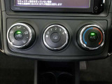 ダイヤルを回すだけの簡単操作のマニュアルエアコンです。