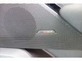 英国のオーディオメーカーMERIDIAN Audioは、その優れたサウンドで高い評価を受けています。数々の受賞歴を誇る同社のサウンドシステムは、長年にわたる音響心理学の研究をもとに、リアルなサウンドを実現。