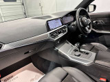 ABS:急ブレーキの車輪ロックを防止。車の安定性と操縦性を確保!